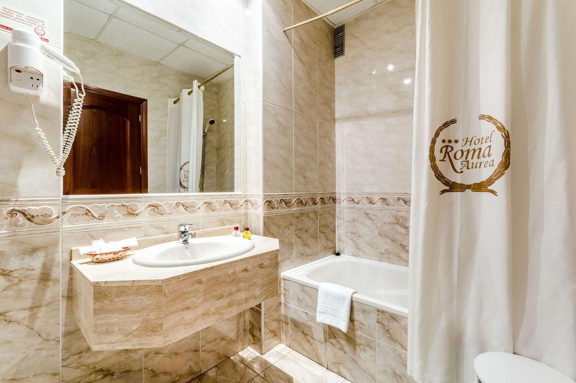 Roma Aurea Hotel Talavera de la Reina Luaran gambar