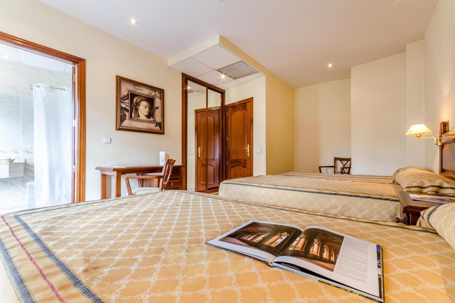 Roma Aurea Hotel Talavera de la Reina Luaran gambar