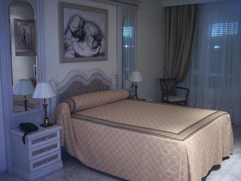 Roma Aurea Hotel Talavera de la Reina Luaran gambar